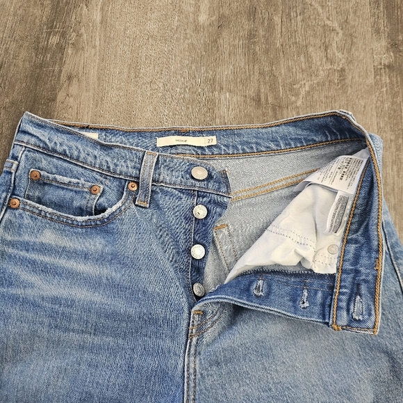 Levi's Premium Wedgie Jeans Distressed Knee‎ Size 27 - Picture 5 of 12